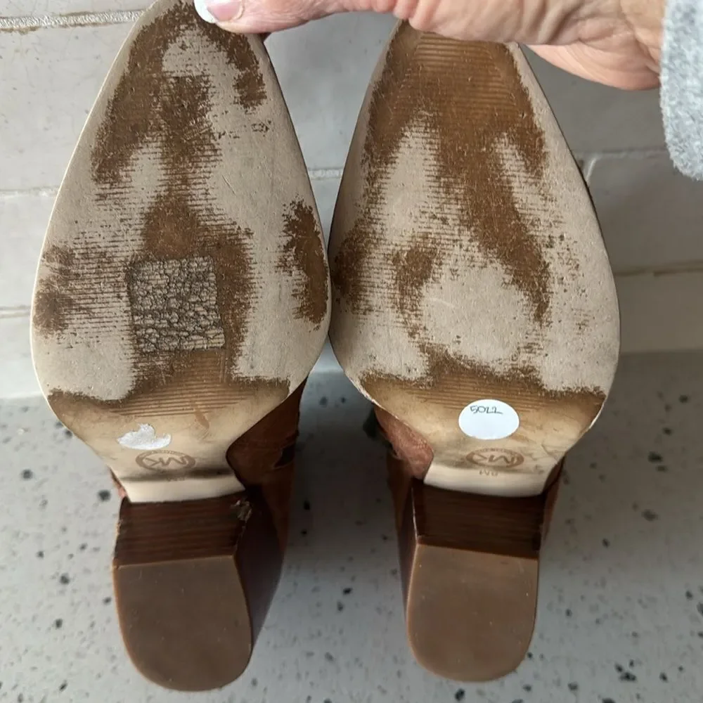 Michael Michael Kors Loni Ankle Bootie Luggage Suede Leather Western heel Size 8
